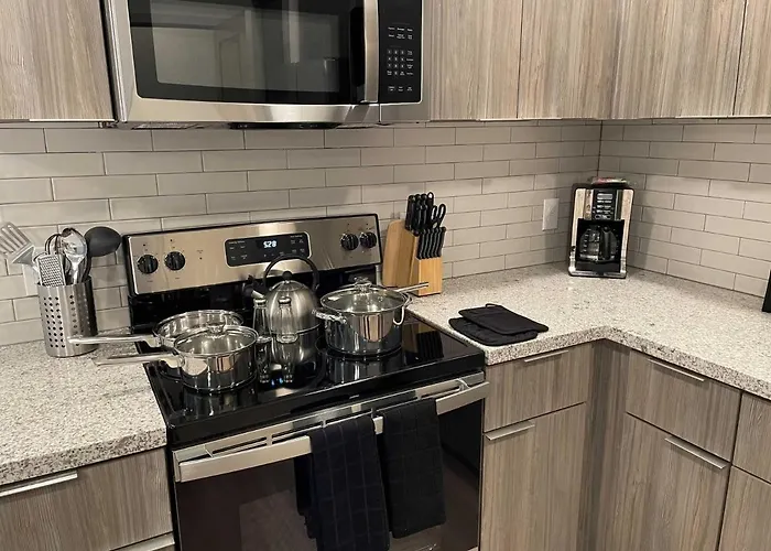 Apartament Gia New Modern 1 Bedroom With Swimming Pool & Gym At Grayson Place *
