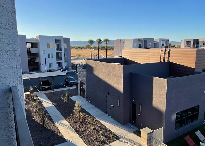 Gia New Modern 1 Bedroom With Swimming Pool & Gym At Grayson Place Goodyear
